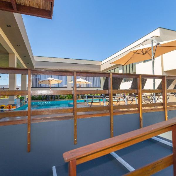 Charmosa Casa c/ 3 suítes e Piscina com Hidro - Foto 4