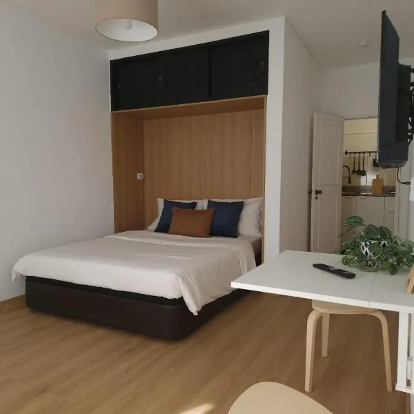 Home 5, hotel v destinaci Lagos