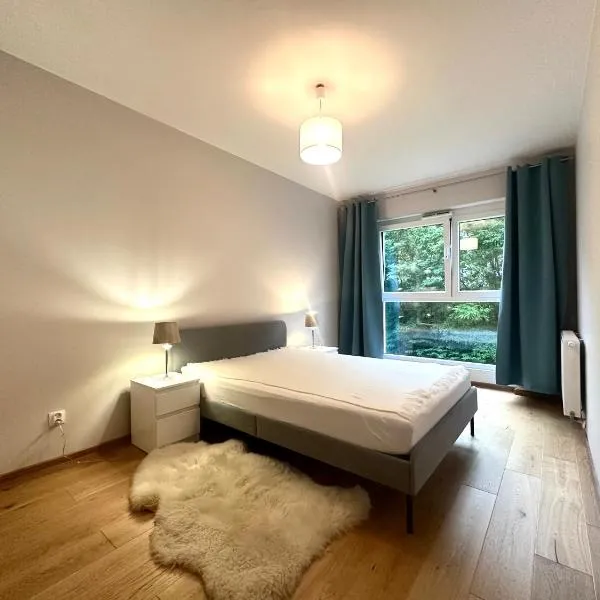 Wichrowa Apartment - Parking - Self Check-In 20h, hotel di Wrocław