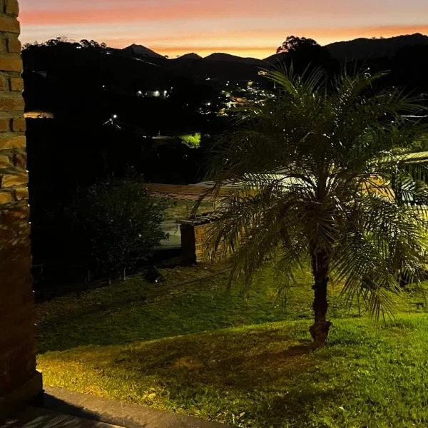 Refúgio Doce Mel, hotel in Passa-Quatro