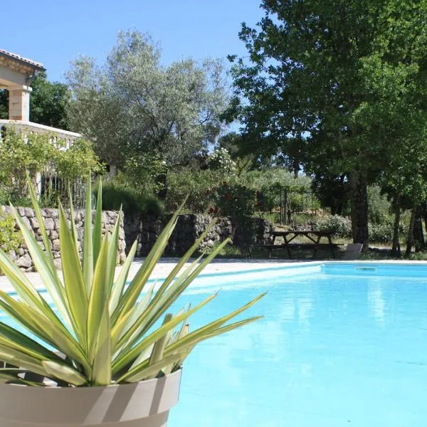 Le Gîte du Soleil, hotel v destinaci Rosières