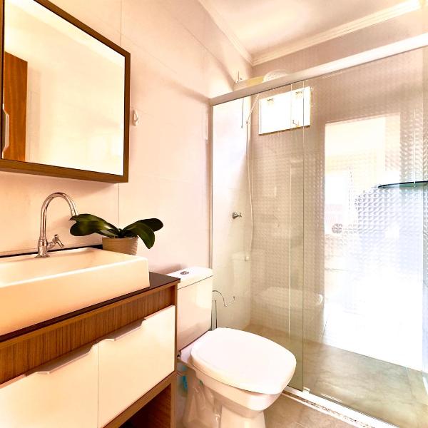 Casa 300m PRAIA 2 quartos Ar Condicionado Churrasqueira privativa Vaga privativa de Garagem Reserve Agora e Viva essa Experiência - Foto 3