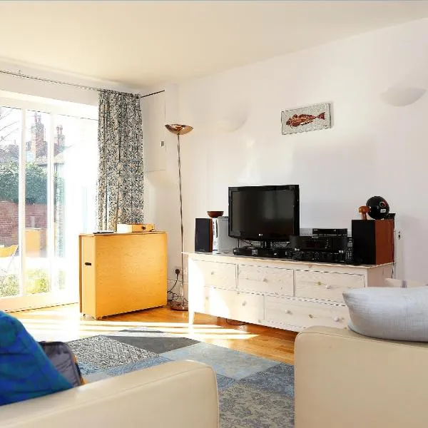 Half Turn Cottage, hotel v destinaci Whitstable