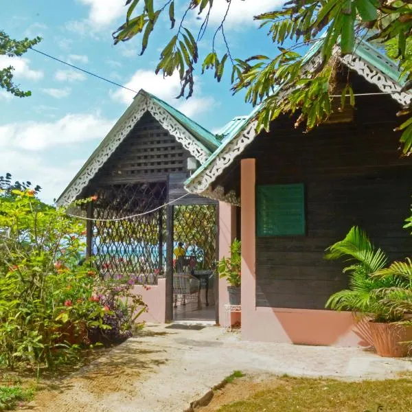 Firefly Beach Cottages, hotel em Negril