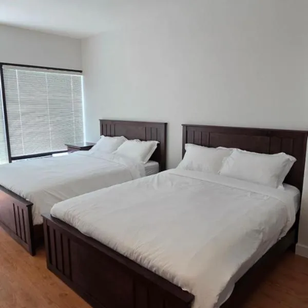 New Royal Inn, hotel v destinaci New Westminster