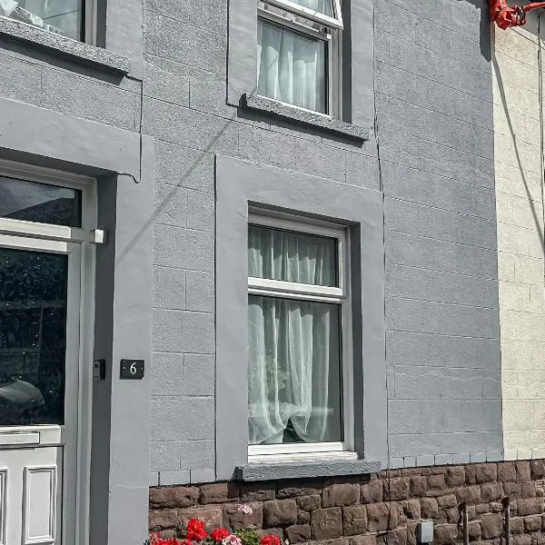 Rhonas Cottage, hotel in Abergavenny