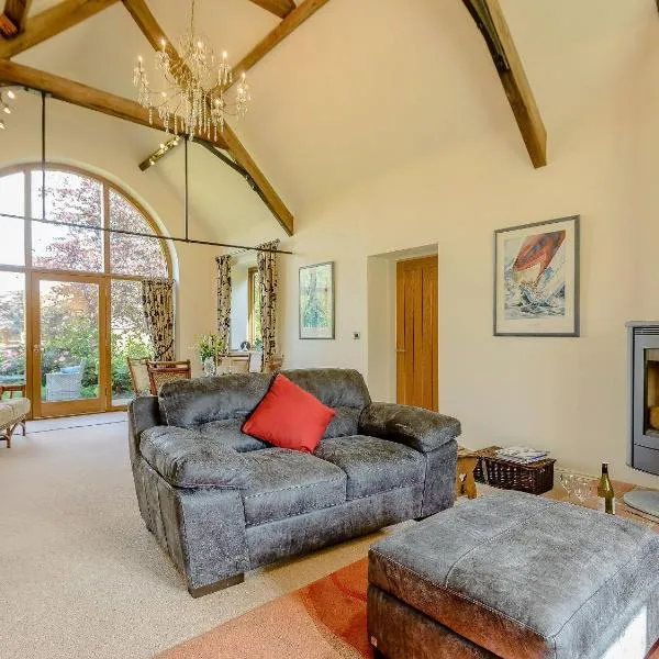 Courtyard Lodge, hotel in Edwinstowe