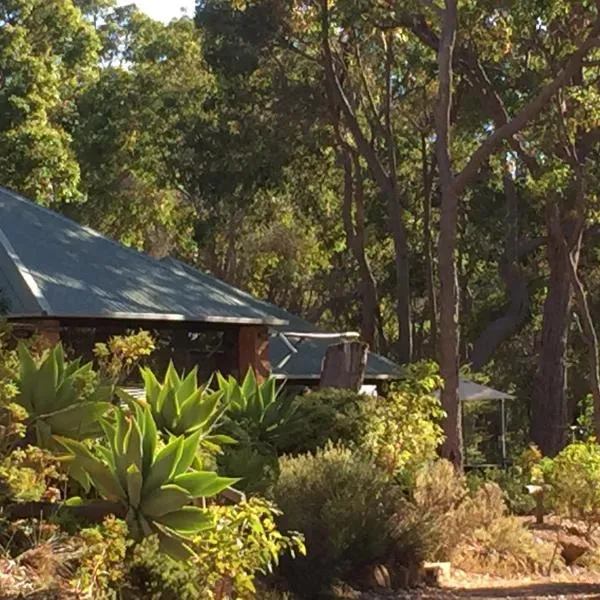 Dunsborough Ridge Retreat, hotel v destinaci Dunsborough