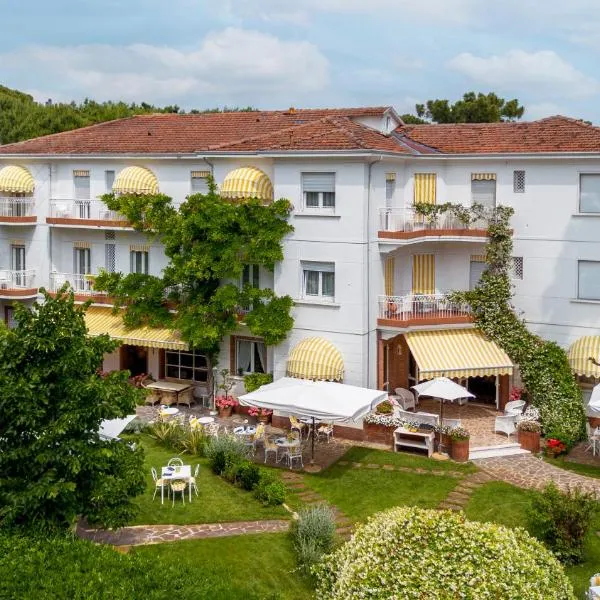 Villa Arizona, hotel v destinaci Milano Marittima