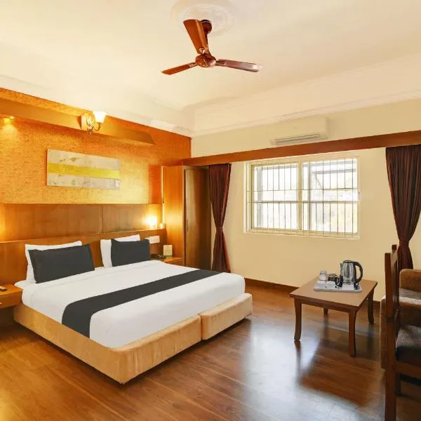 Super Townhouse Oak City Center Kushal Nagar, hotel v destinaci Kushalnagar