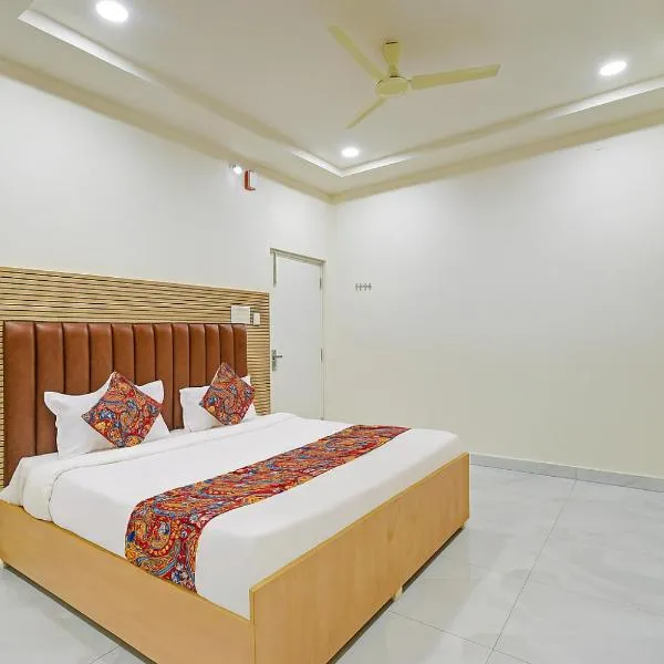Hotel Vaarahi Chanda Nagar, Near Hitech City, hotel in Hyderabad