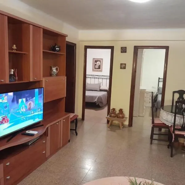 Alojamiento El Sevillano, hotel v destinácii Cullera