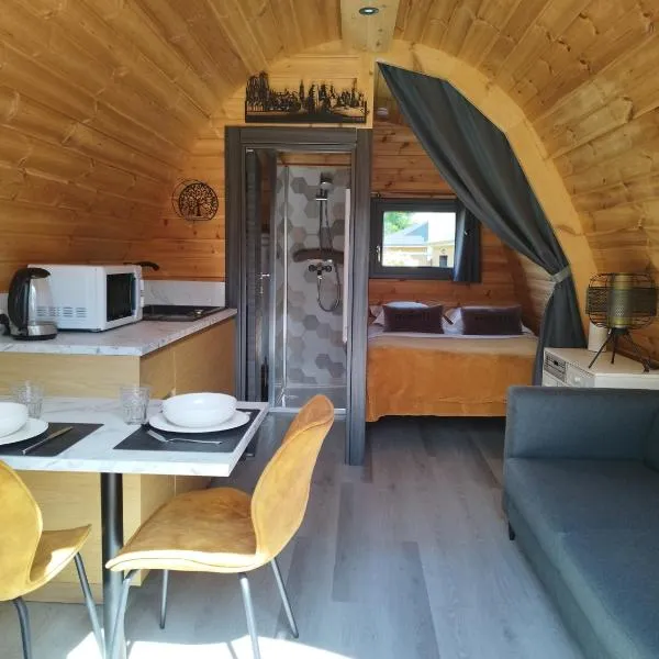 Chalet climatisé avec terrasse privative dont un chalet disposant d'une kitchenette, hotel v destinaci Avranches