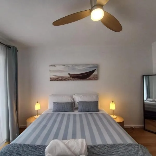 West Beach Lagoon 107 - Great Value, hotel in Perth