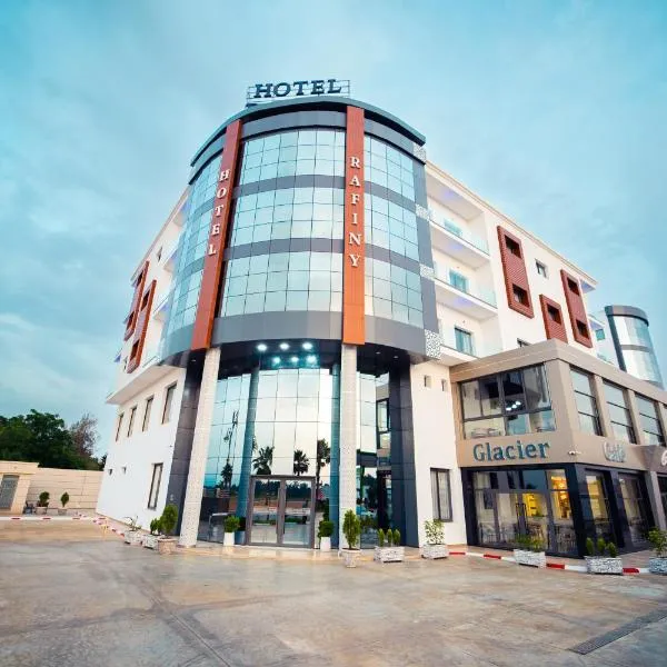 Rafiny Hôtel, hotel v mestu Ksar el Kebir