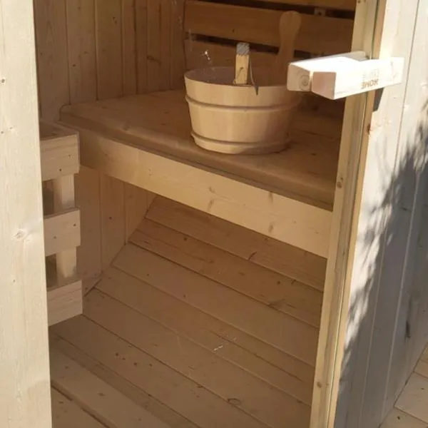 Gîte La Fabrique bain nordique skadi privé & sauna , 7 chambres , tps de chauffe 1h30, hótel í Les Fontenelles