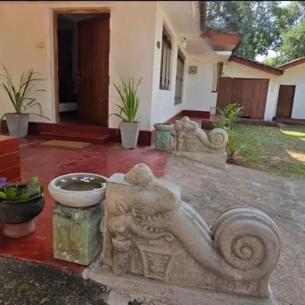 Ruwanwali Villa, hotel in Anuradhapura