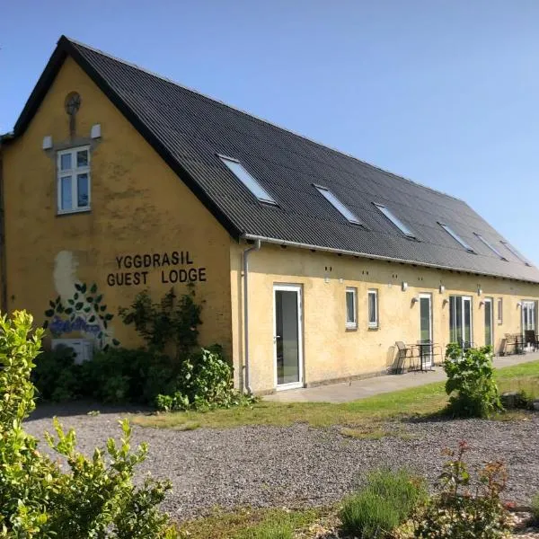 Yggdrasil Guest Lodge, hotel v destinaci Gudhjem
