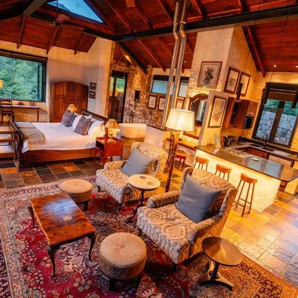Private luxurious suite on Heysbrook Estate halfway to Kruger National Park, ξενοδοχείο σε Waterval-Onder