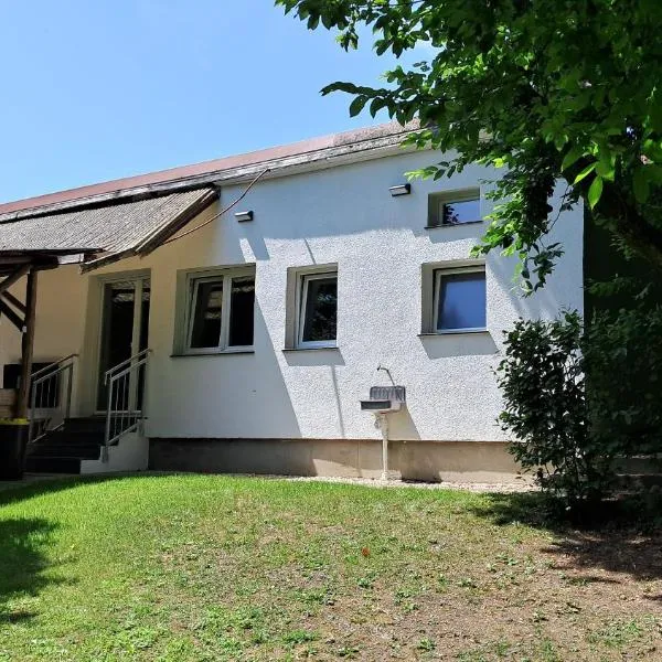 Das Gartenhaus - Lottstetten, hotel in Lottstetten