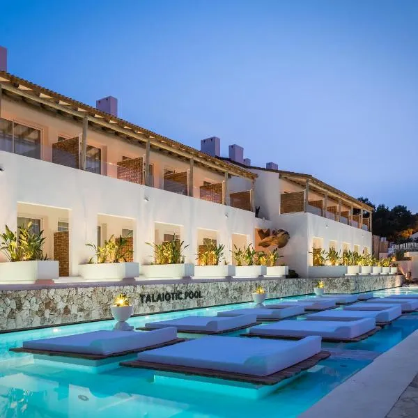 Lago Resort Menorca - Suites del Lago Adults Only, hotel v destinaci Cala'n Bosch