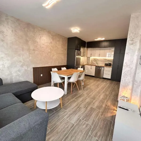 Urban Escape - 1BR With FREE Parking, khách sạn ở Varna City