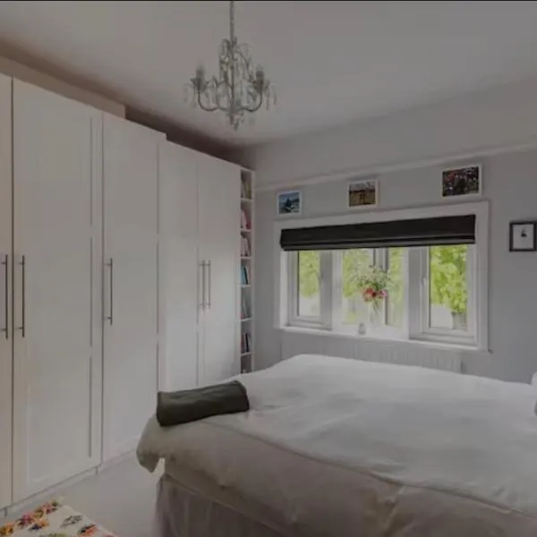 Comphy homes, hotel in Rainham
