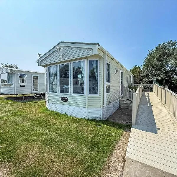 Lovely Wheelchair Friendly Caravan At Skipsea Sands In Yorkshire Ref 41167Wf, hotel v destinaci Barmston