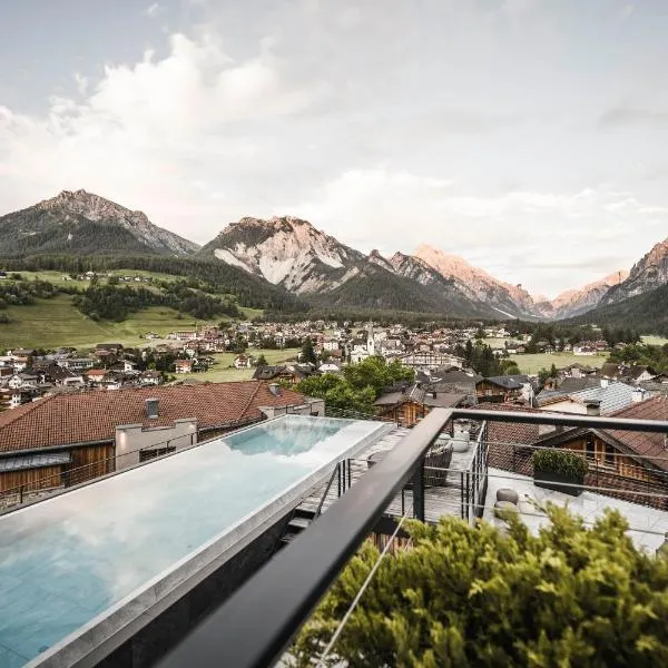 Excelsior Dolomites Life Resort, khách sạn ở San Vigilio Di Marebbe