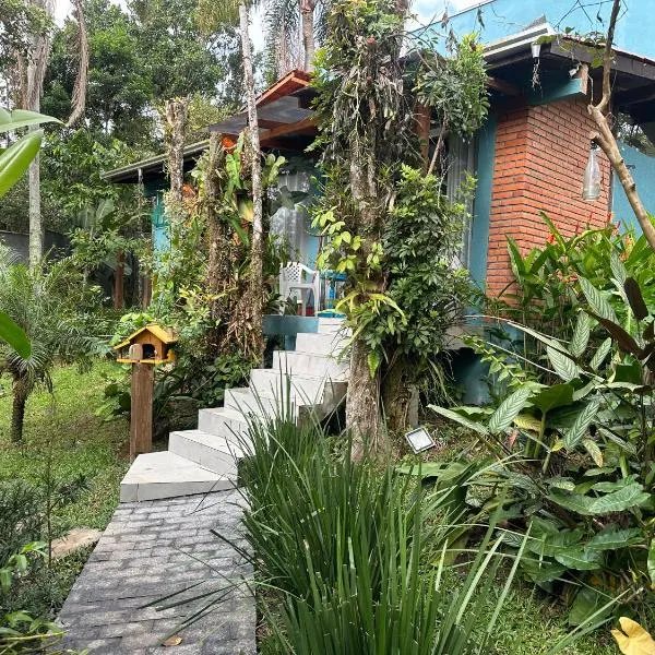 RECANTO DOS PASSARINHOS LINDA CASA COM 2 quartos, hotel v destinaci Balneário Camboriú
