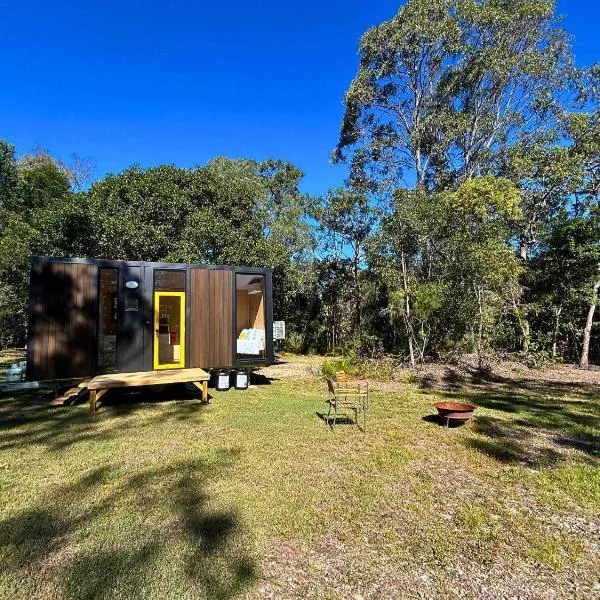 Bush by the Bay by Tiny Away, hotel in River Heads