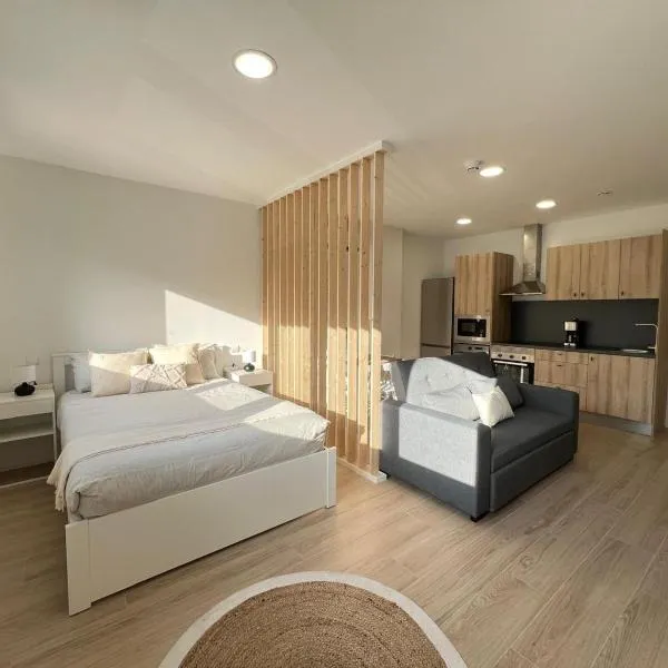 Accommodation near the airport, hôtel à Madrid