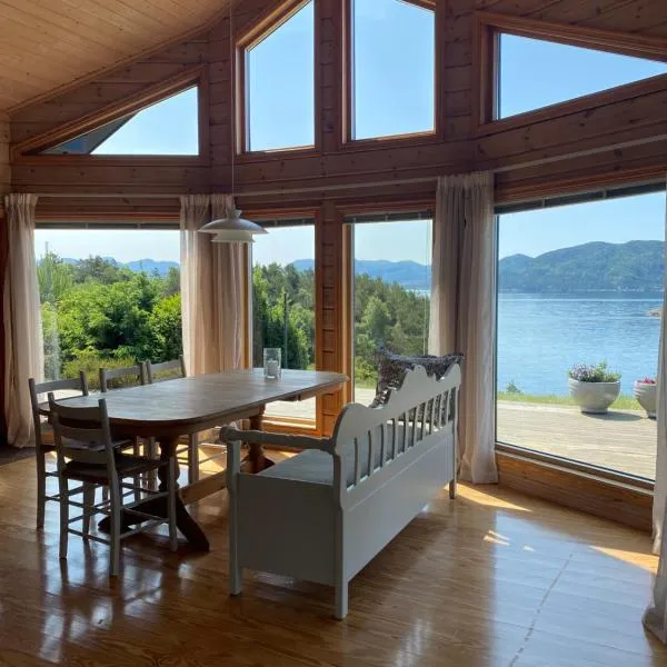 Fjordview Family Cabin, hotel v destinaci Strand
