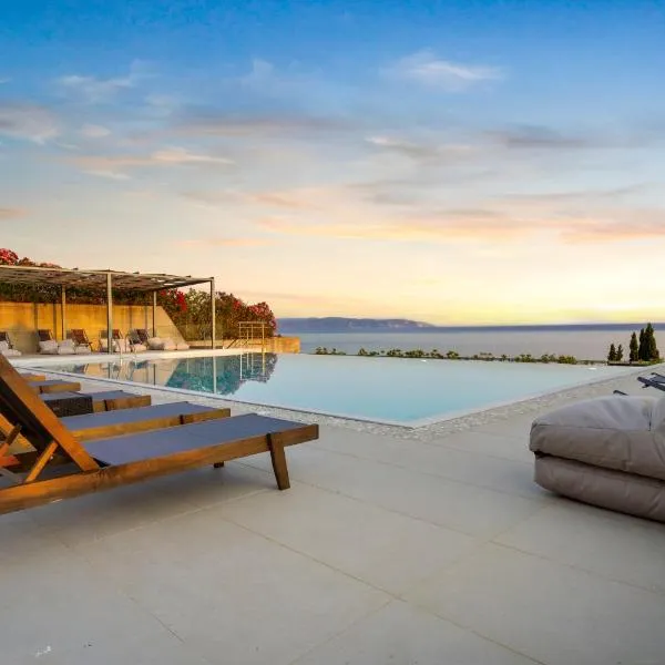 Momento Suites, hotel en Vlachata