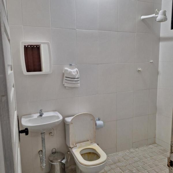 Quarto triplo com banheiro em Pousada e Restaurante - Foto 3