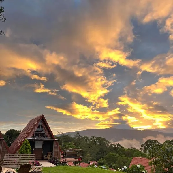 Chalets Vistas del Poas, hotel v destinaci Heredia
