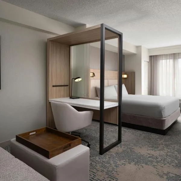 SpringHill Suites Fort Myers Airport, khách sạn ở Fort Myers