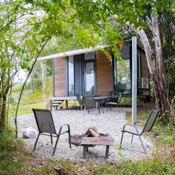 Hill Creek Tiny House 3 by Tiny Away, hotel v destinaci Perwillowen