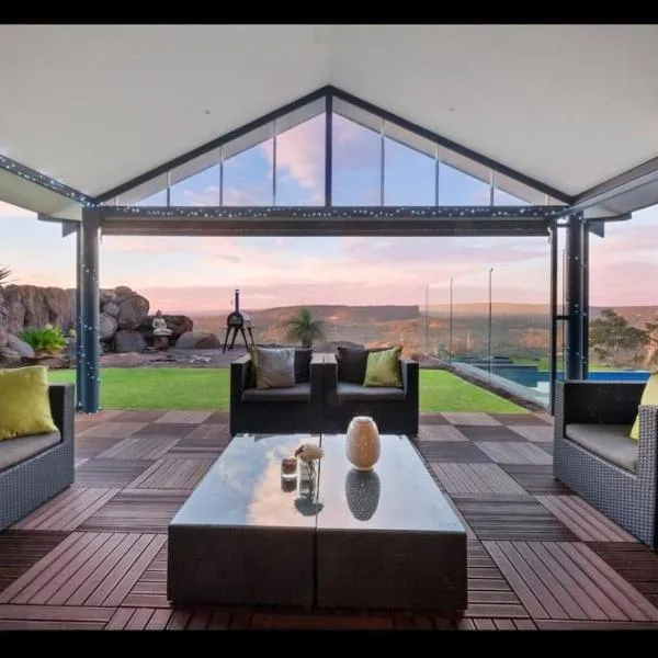 Zig Zag Retreat - Panoramic views, secluded hills nature reserve, infinity pool, hotel i Perth