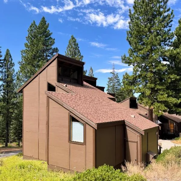 Lofty Retreat, Condo in Northstar, ξενοδοχείο σε Truckee
