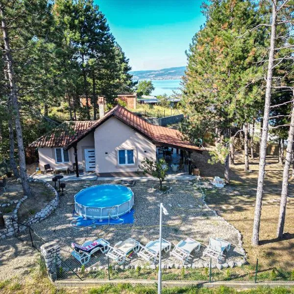 Borova bajka, hotel en Usije