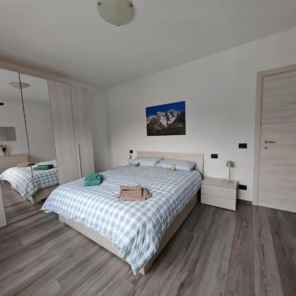 "Casa Lucchinetti" full apartment in Piuro, hotelli kohteessa Prosto di Piuro