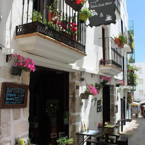 Dios Esta Bien, hotel v destinaci Peñíscola