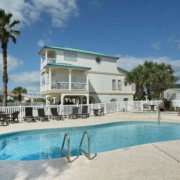 Tranquil Beach & Hot Tub & Pool Getaway, hotel in Panama City Beach
