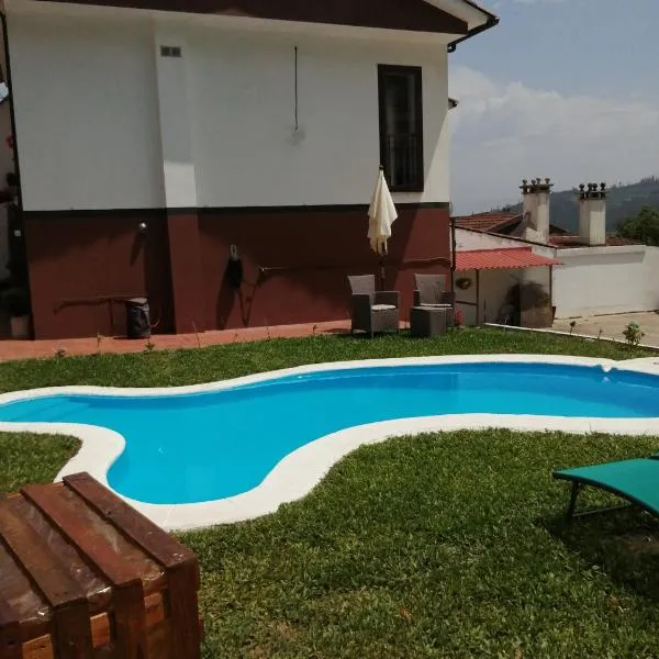 A Casa Do Viso Do Chirin, hotell i Ponteareas