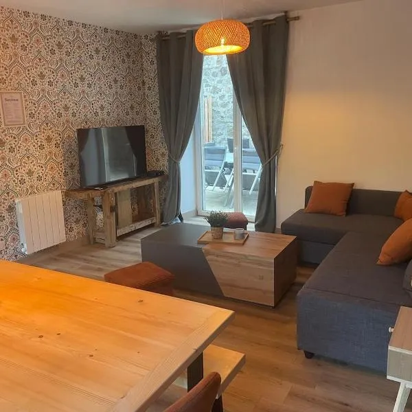 La Maison Du Pavé, hotel a Villedieu-les-Poëles