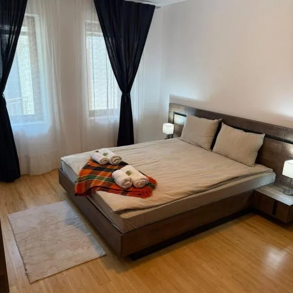 Aparthotel Raikov Ski Lodge, khách sạn ở Pamporovo