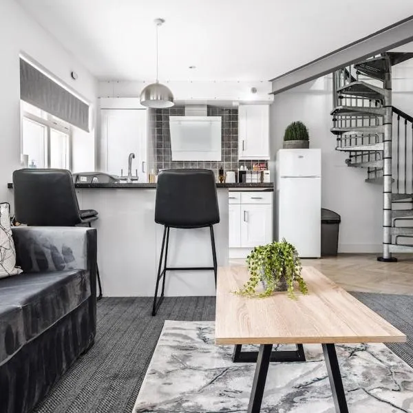 Modern unique duplex apartment in town centre, hotel in Lytham St Annes
