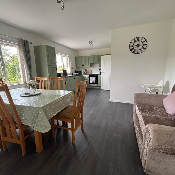 Christinas Cottage Downpatrick, hotel v destinaci Raholp