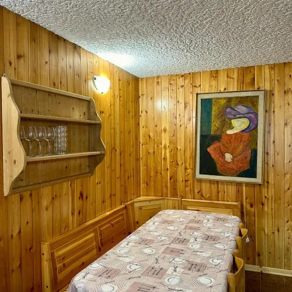 Dimaro-Folgarida Apartment, hotel in Monclassico